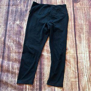 Women’s Yogalicious Cropped Leggings Black Size Large